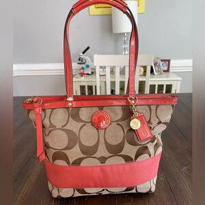 Coach signature logo tote